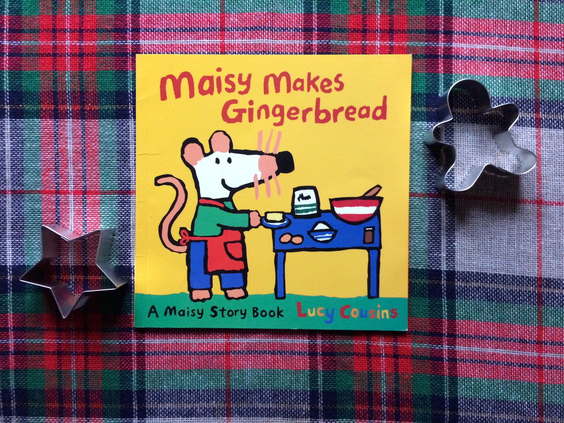 Gingerbread books and fun for kids. Read Maisy Makes Gingerbread, learn a gingerbread fingerplay, try one of the many gingerbread play suggestions
