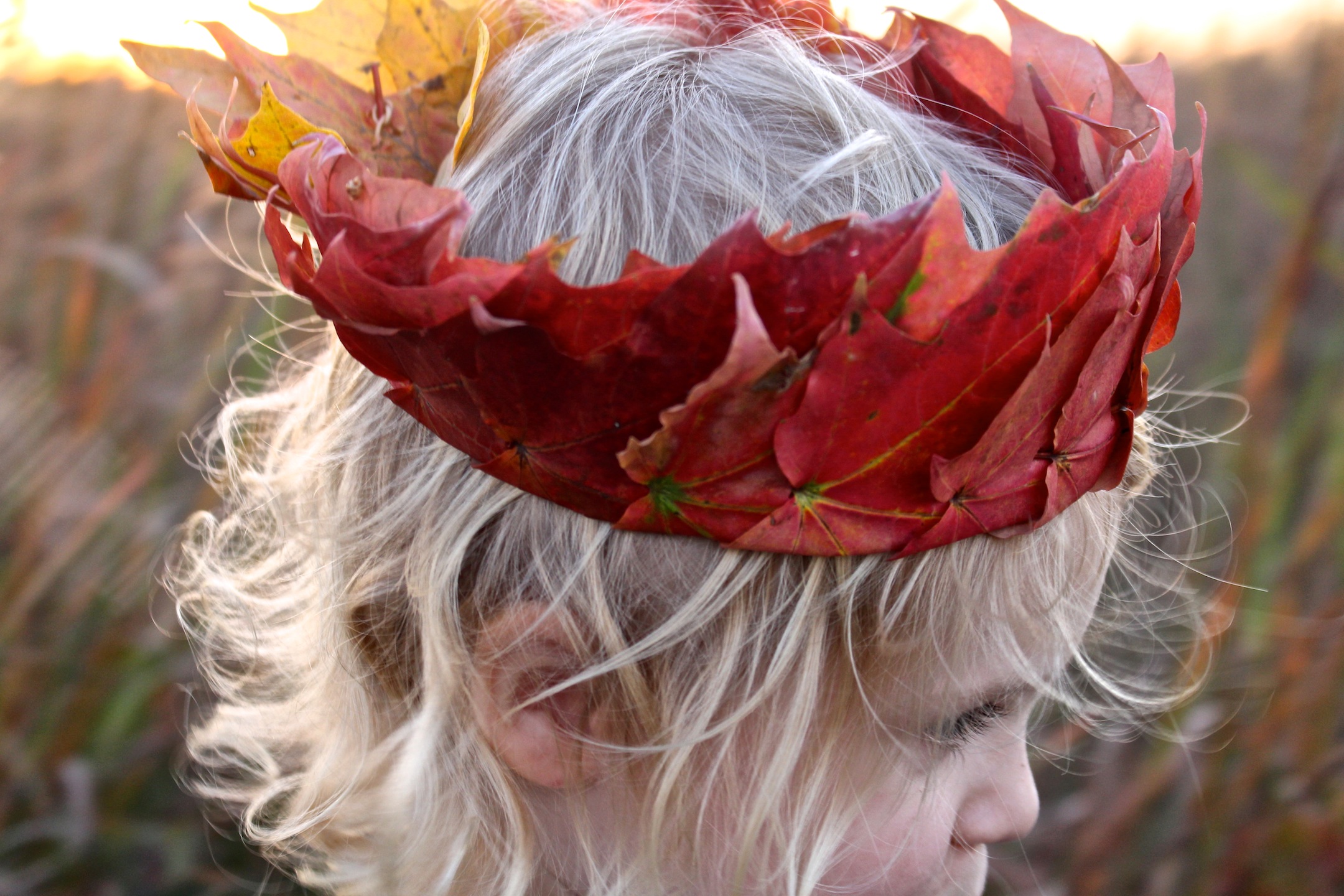 How to make a leaf crown
